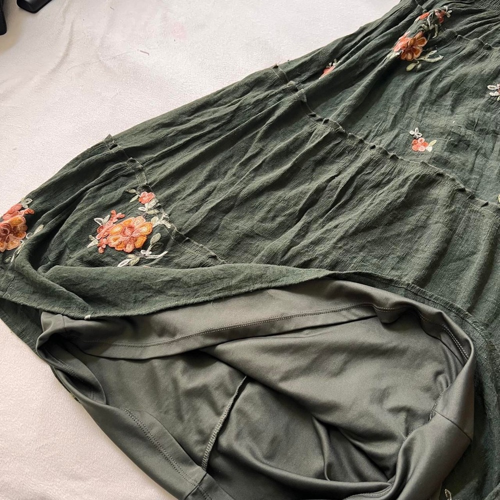 Fig & Flower Green Floral Embroidered Long Tiered Maxi Autumn Fall Thanksgiving - Picture 7 of 8